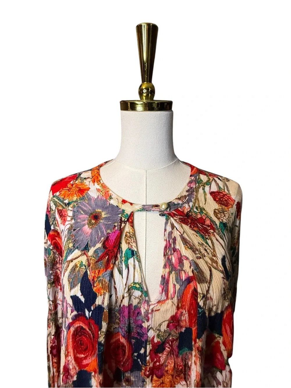 Umgee Floral Button-Front Blouse in Multicolor - Picture 5 of 7